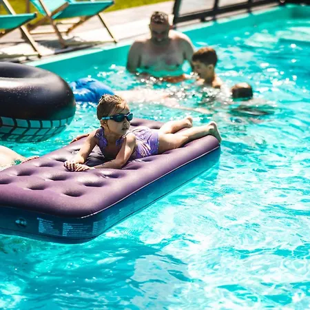 With Swimming Pool By Interhome بيت للعطل *