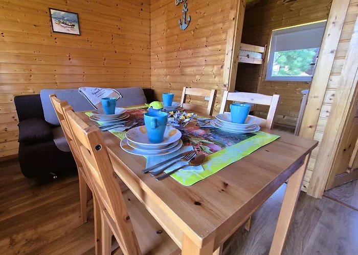 Holiday Home With Swimming Pool By Interhome רוסינובו